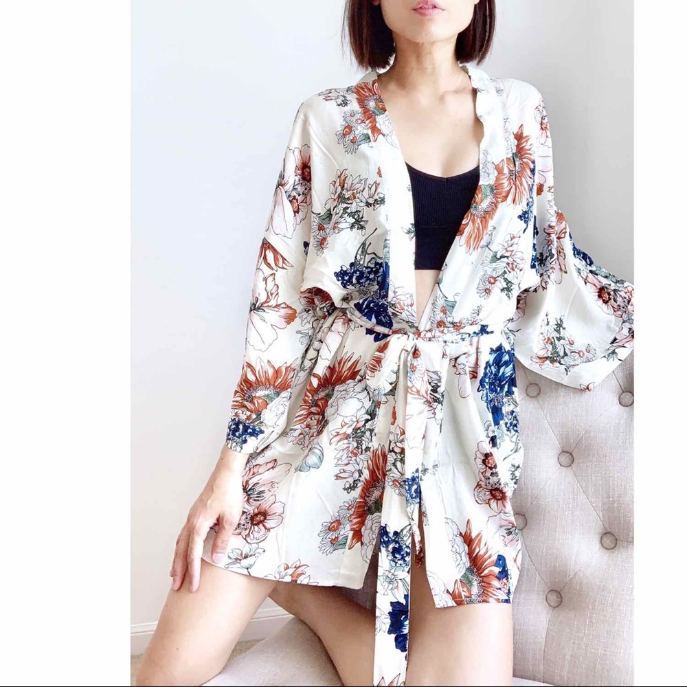 BOHO FLORAL KIMONO DUSTER- IVORY MISSING WAIST TIE - Picture 3 of 4